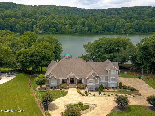 3105 Stephens Landing Way, Knoxville, TN, 37932-1143 | Card Image