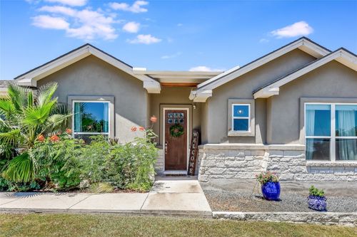 20608 Adobe Trl, Lago Vista, TX, 78645-4211 | Card Image