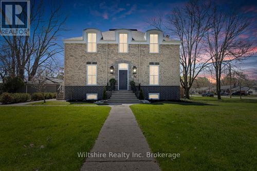 64 South St W, Aylmer, ON, N5H1R1 | Card Image