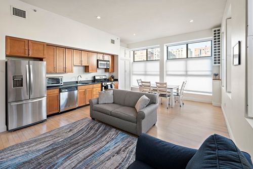 4-1 Garden St, Boston, MA, 02114-3761 | Card Image