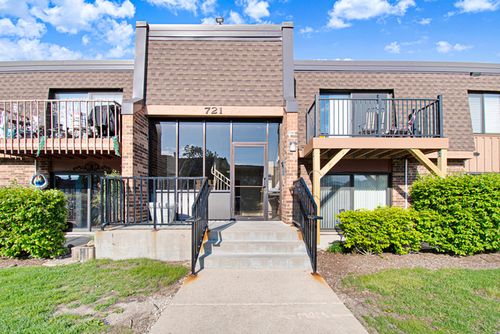 1a-721 Tipperary Ct, Schaumburg, IL, 60193-3223 | Card Image
