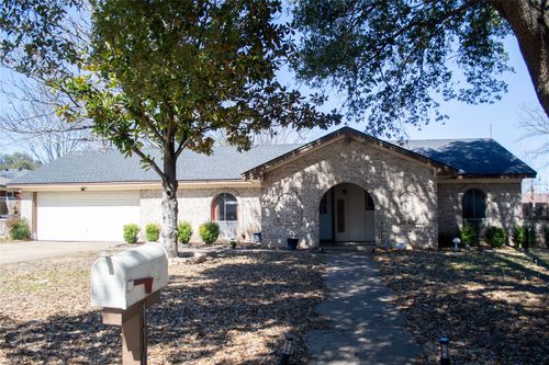 1108 Trace Rd, Cleburne, TX, 76033-6125 | Card Image