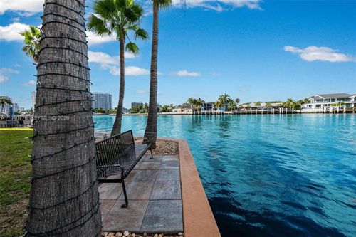 apt-411-2097 S Ocean Dr, Hallandale Beach, FL, 33009-6620 | Card Image