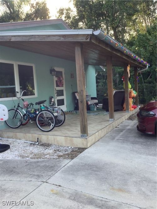 2966 Andrews Ave, NAPLES, FL, 34112-7302 | Card Image