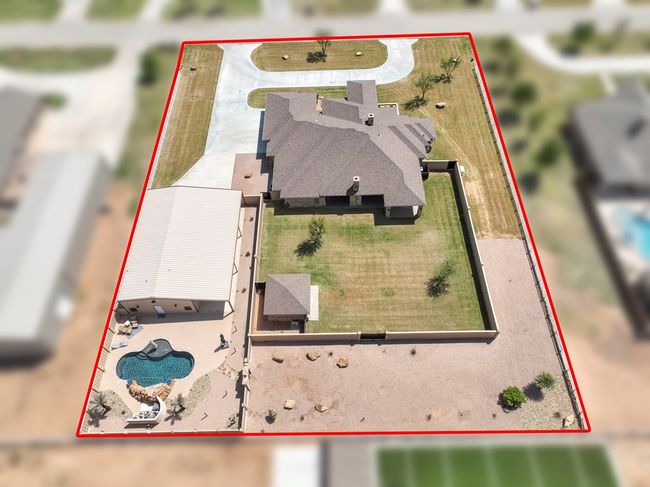 7113 E County Road 114, House other with 4 bedrooms, 4 bathrooms and 3 parking in Midland TX | Image 6