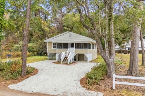 137 Whipporwill Dr, Pawleys Island, SC, 29585 | Card Image