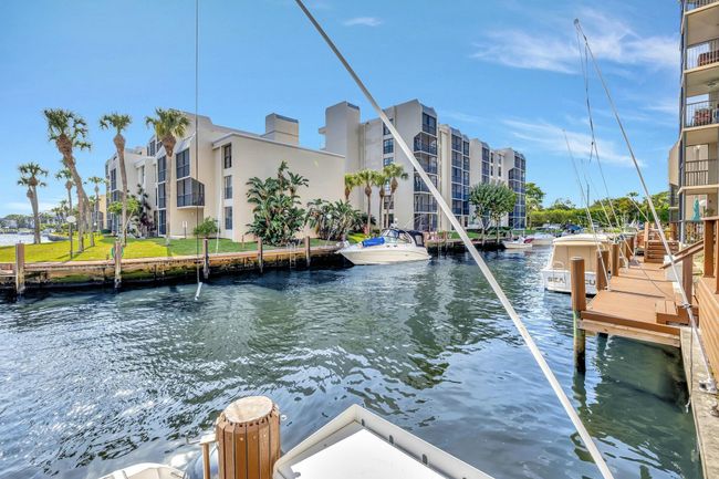 UNIT-402 - 15 Royal Palm Way, Condo with 2 bedrooms, 2 bathrooms and null parking in Boca Raton FL | Image 36