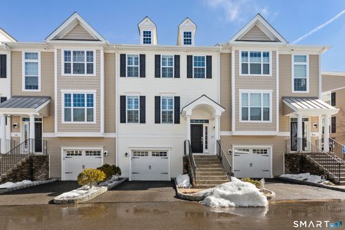 23-23 Putnam Ln, Danbury, CT, 06810-1515 | Card Image