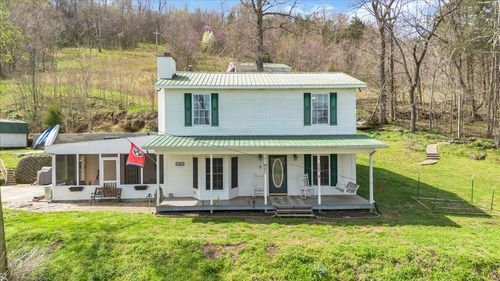 394 Lou Dr, Dowelltown, TN, 37059-2065 | Card Image