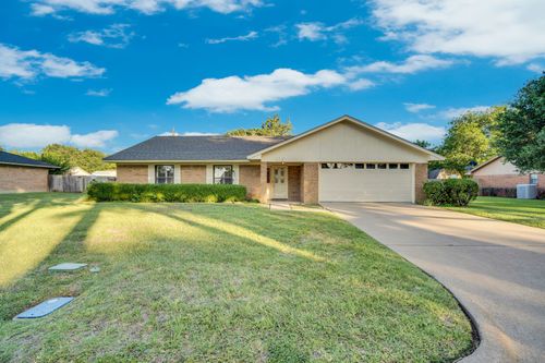 106 Garland Dr, Hillsboro, TX, 76645-2359 | Card Image
