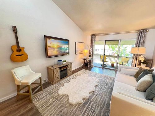 329-1885 Diamond St, San Diego, CA, 92109-3354 | Card Image
