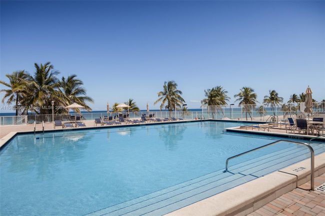 2306 - 2301 S Ocean Dr, Condo with 1 bedrooms, 1 bathrooms and null parking in Hollywood FL | Image 27