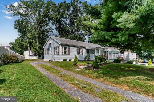 2103 Smoketown Road Road, FAYETTEVILLE, PA, 17222 | Card Image