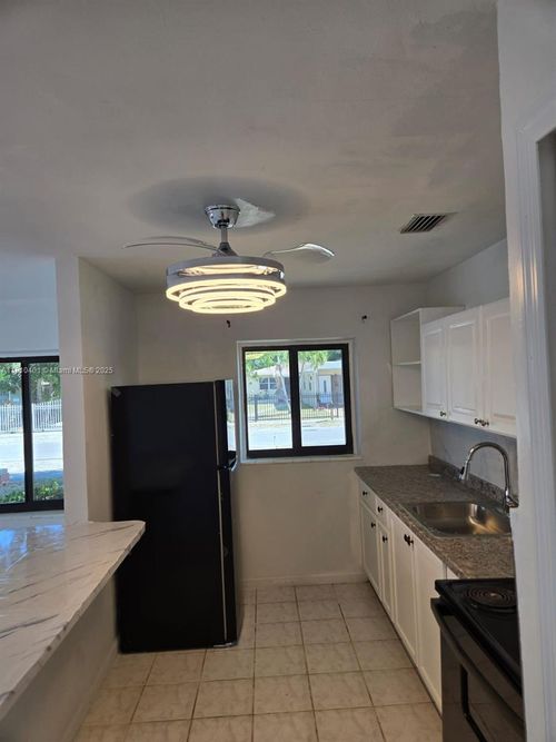 0-1305 Ne 146th St, Miami, FL, 33161-2544 | Card Image