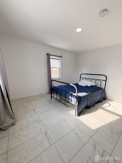 333-333 Brinton Ave, Trenton, NJ, 08618-2805 | Card Image