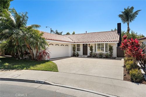 21121 Indigo Cir, Huntington Beach, CA, 92646-6434 | Card Image