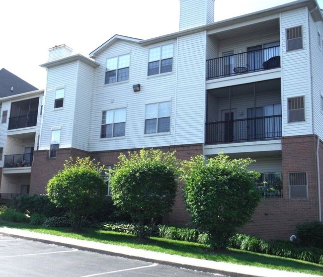 Second Floor End Unit, Elevator Screen in Balcony | Image 35