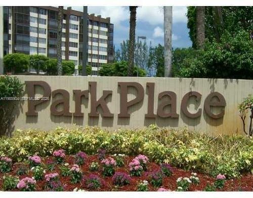 ph15-1100 Saint Charles Pl, Pembroke Pines, FL, 33026-3342 | Card Image