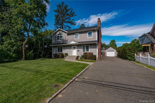 63 Boulevard Ave, Greenlawn, NY, 11740-1401 | Card Image