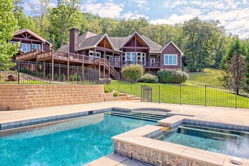 340 Autumn Trl, Franklin, NC, 28734-4557 | Card Image