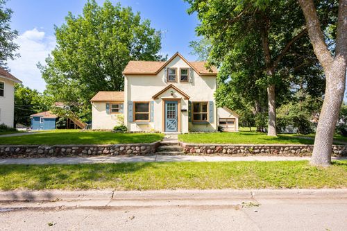 301 8th Ave E, Alexandria, MN, 56308-1836 | Card Image