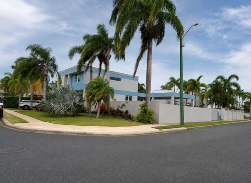 B-10 Paseo Del Mar, DORADO, PR, 00646 | Card Image
