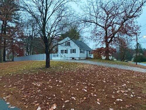 10 Townsend Ave, Salem, NH, 03079-2332 | Card Image