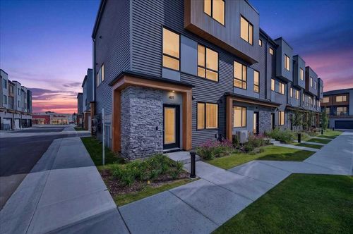 401-81 Midtown Boulevard Sw, Airdrie, AB, T4B4E7 | Card Image