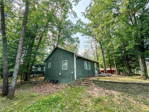 3279 Handrich Dr, Curran, MI, 48728-9505 | Card Image