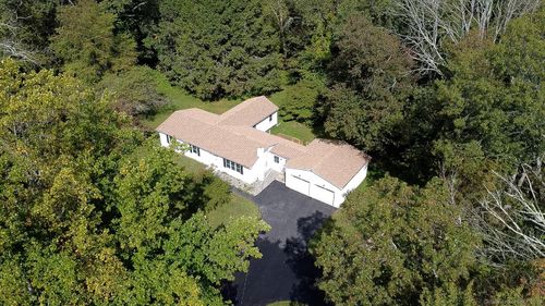 815 Mashamoquet Rd, Pomfret Center, CT, 06259-1917 | Card Image