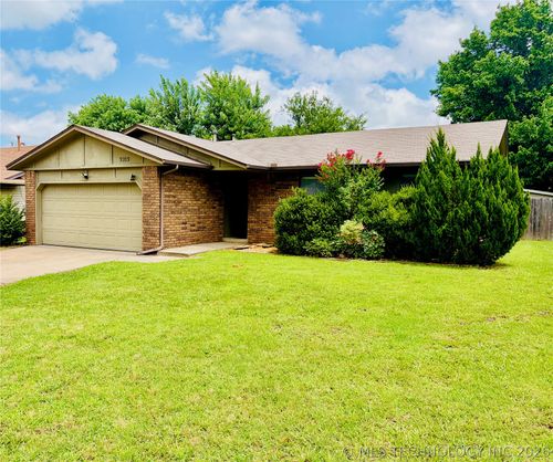 9215 S 92nd East Ave, Tulsa, OK, 74133-5622 | Card Image