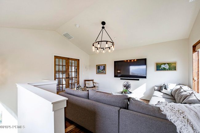 4611 S Cove Ln, Home with 3 bedrooms, 3 bathrooms and null parking in Daniel UT | Image 48