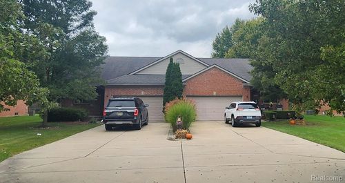 51675 Sass Rd, Chesterfield, MI, 48047-5935 | Card Image
