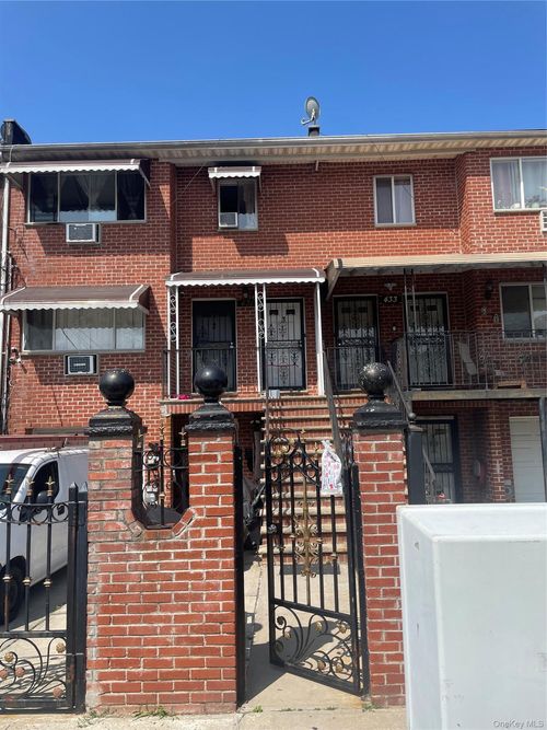 431 Turneur Ave, Bronx, NY, 10473-1620 | Card Image