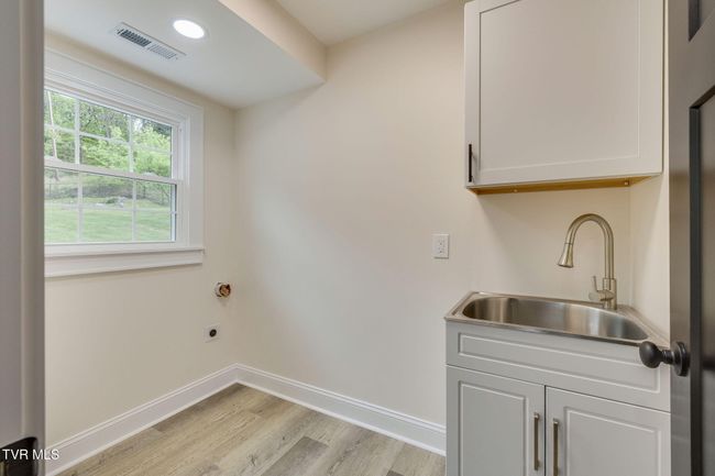 5805 Cochise Trl, House other with 3 bedrooms, 3 bathrooms and null parking in Kingsport TN | Image 30
