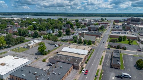 703 Jefferson Street, Paducah, KY, 42001 | Card Image