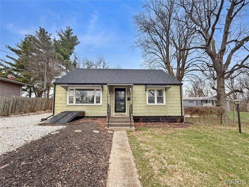 624 W New St, Palmyra, MO, 63461-1023 | Card Image