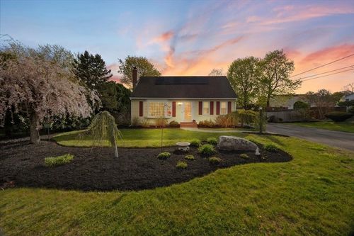 19 Cypress Rd, Seekonk, MA, 02771-3607 | Card Image