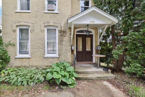 208 W Pleasant St, Portage, WI, 53901-1745 | Card Image
