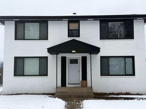 2081 Hillview Rd, Mounds View, MN, 55112-2002 | Card Image