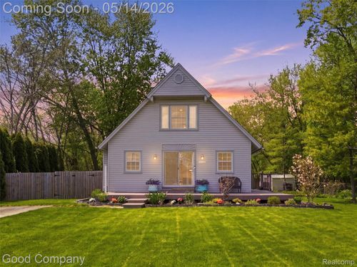 3392 Grant Rd, Rochester Hills, MI, 48309-4113 | Card Image