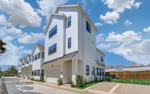 1653 Bingle Rd, Houston, TX, 77055-3203 | Card Image