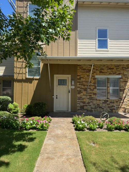 a-8500 Red Willow Dr, Austin, TX, 78736-3006 | Card Image