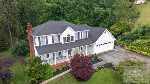 123 Fawn Circle, Bluefield, VA, 24605 | Card Image