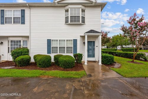 qqq9-3959 Sterling Pointe Drive, Winterville, NC, 28590 | Card Image