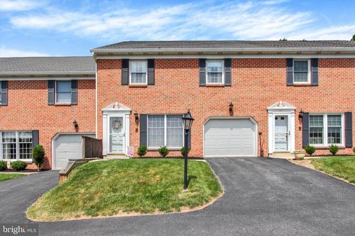 1697 Wyntre Brooke Dr, YORK, PA, 17403-4556 | Card Image