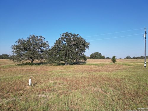 439 Arrow Ln, Luling, TX, 78648-2374 | Card Image