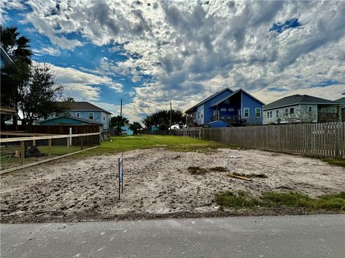 113 Las Palmas Dr, Corpus Christi, TX, 78418-3029 | Card Image