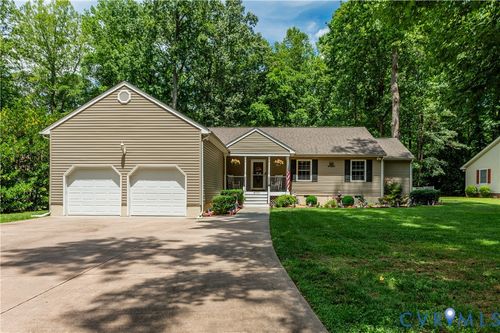 6717 Mill Ln, Gloucester, VA, 23061-5125 | Card Image