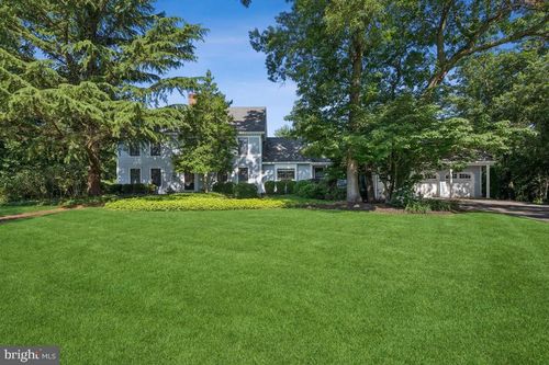 18 Cove Rd, MOORESTOWN, NJ, 08057-3950 | Card Image